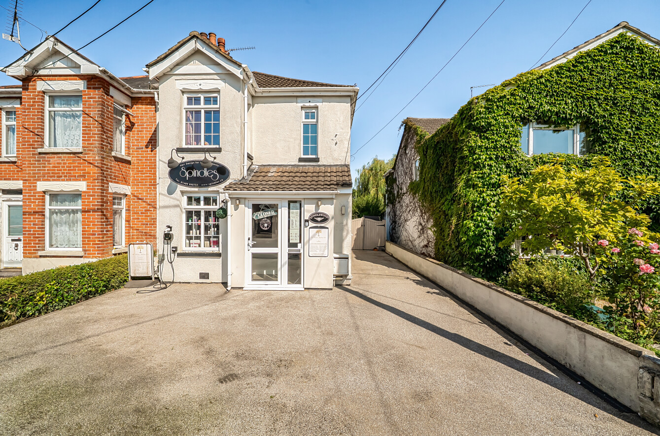 2 bedroom  semi-detached house for sale