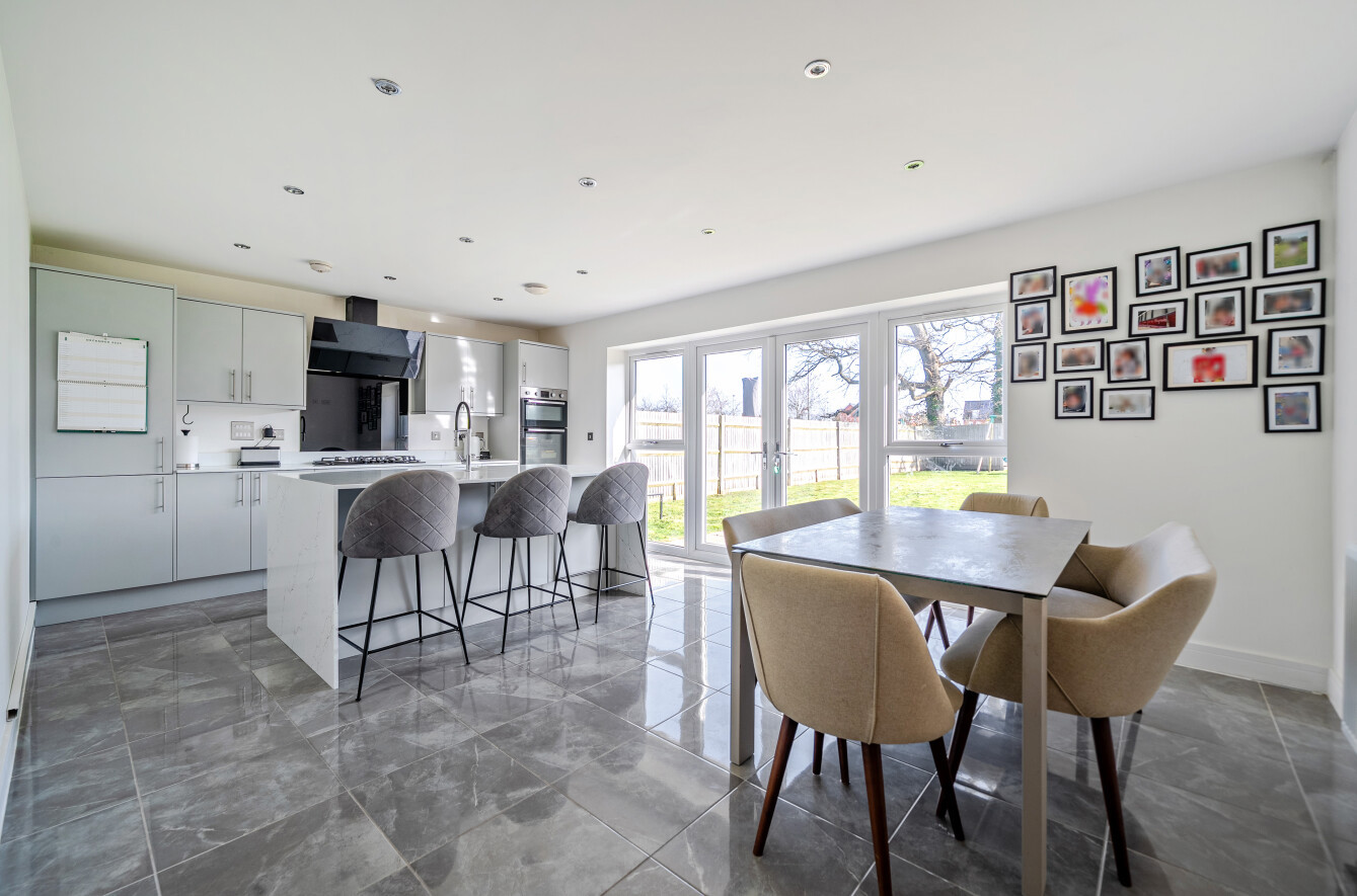 4 bedroom  detached house for sale