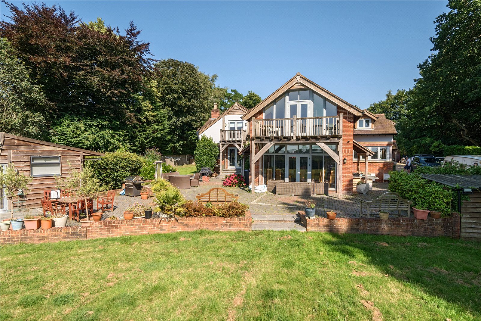 5 bedroom  detached house for sale