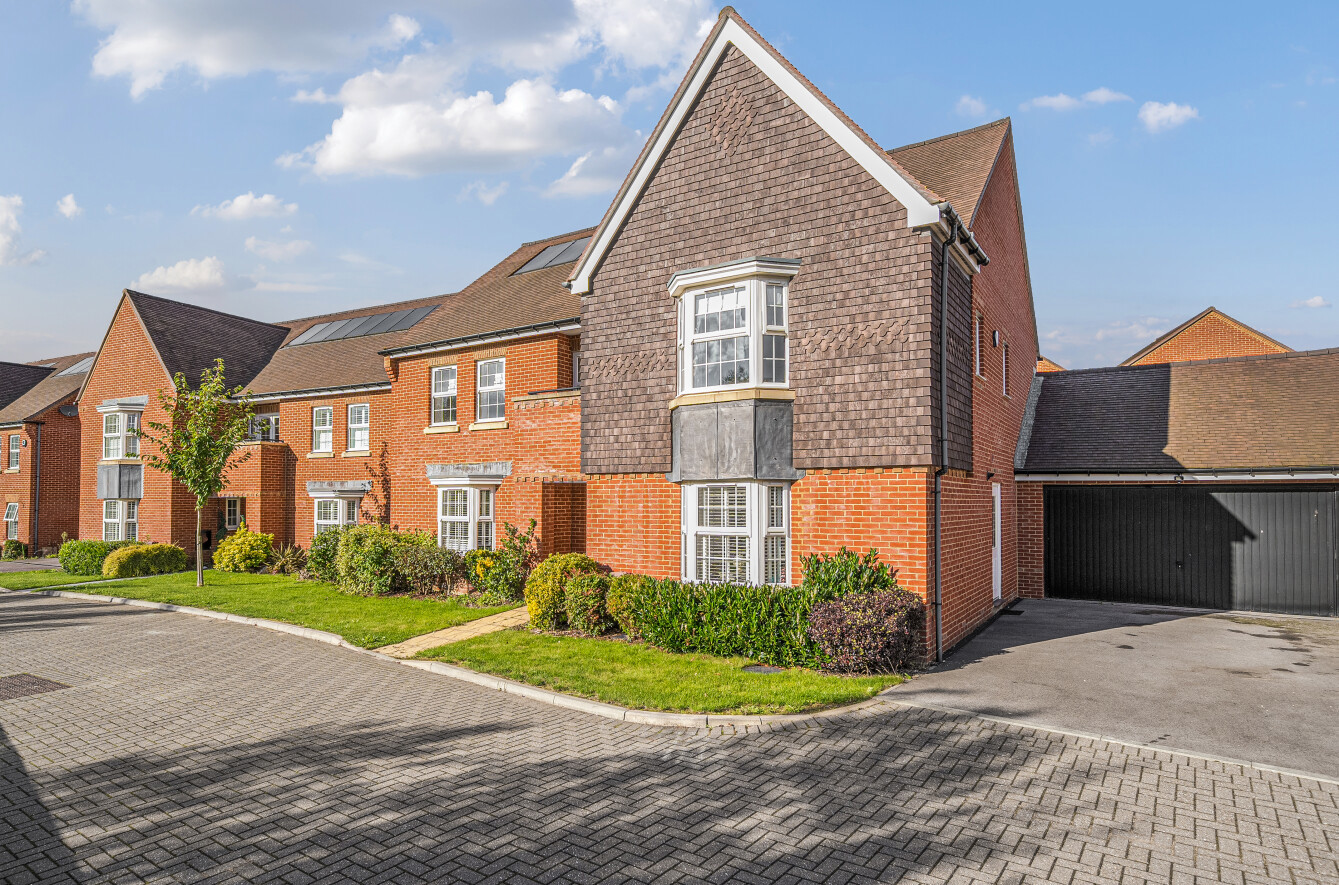 5 bedroom house for sale