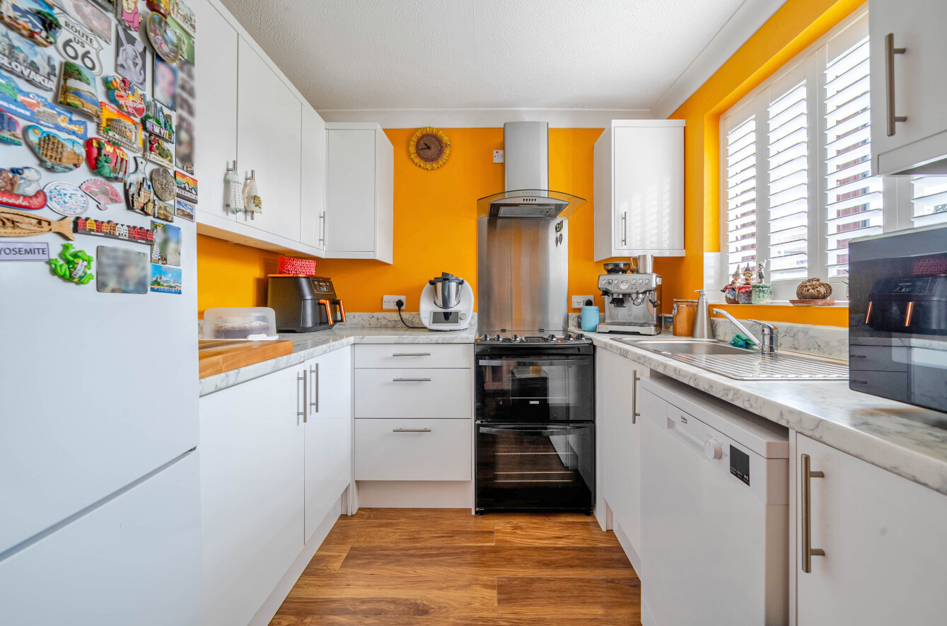 2 bedroom house for sale