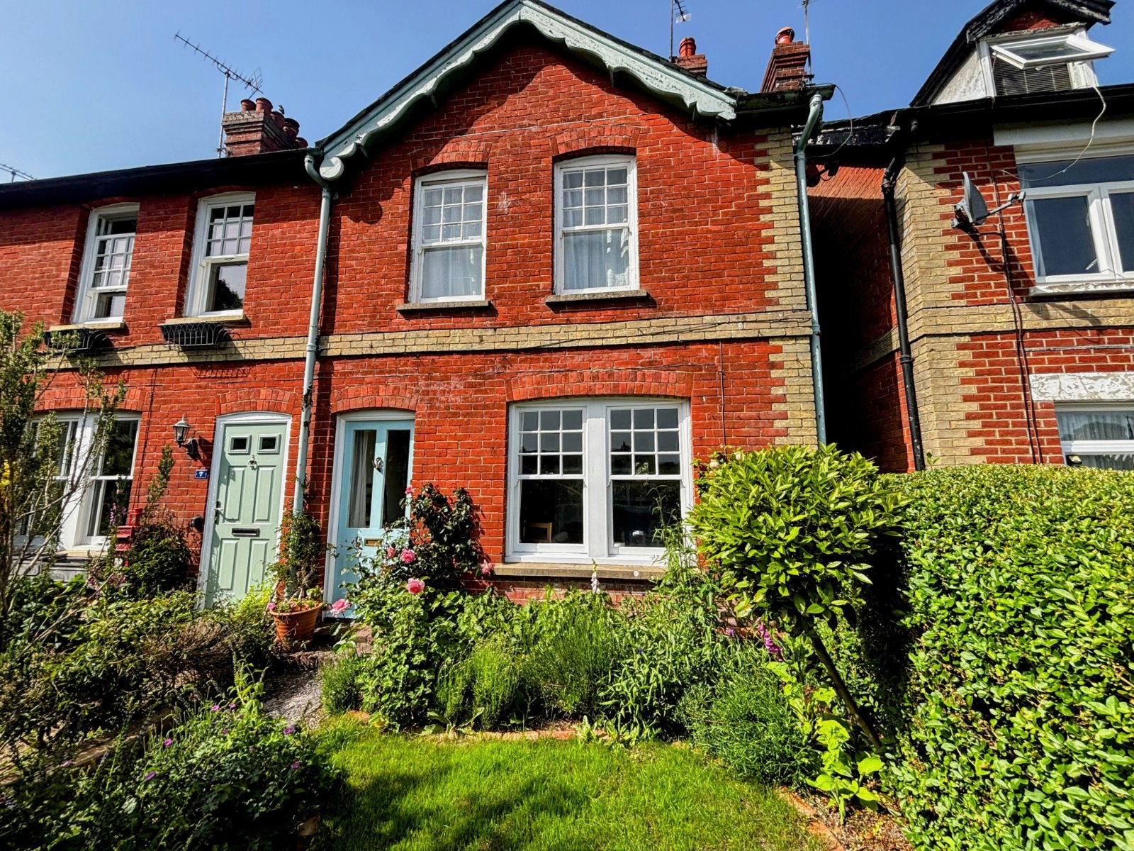 3 bedroom  terraced house for sale