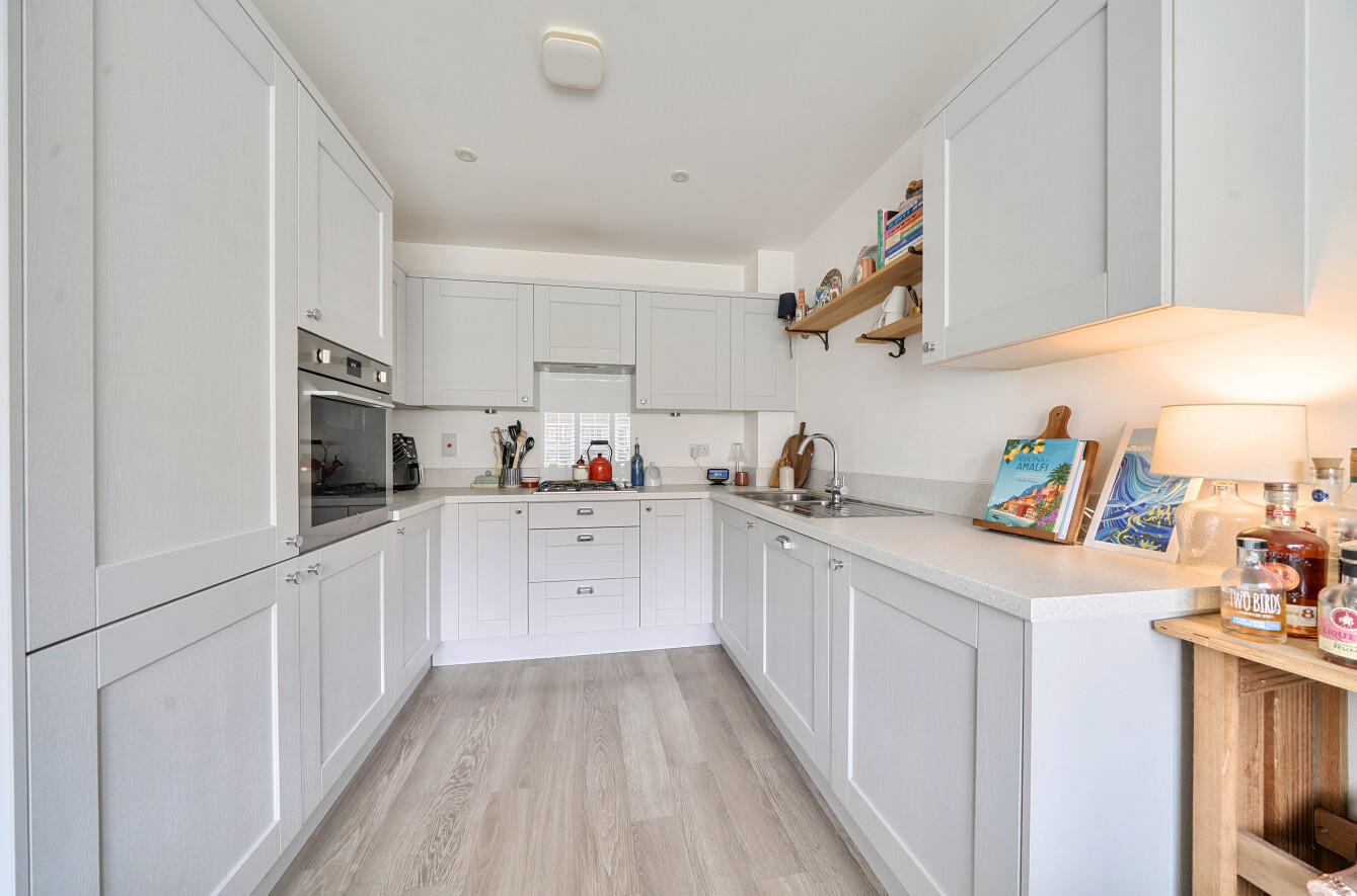 3 bedroom  semi-detached house for sale