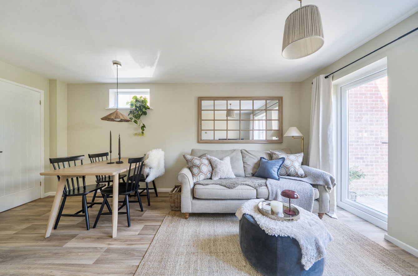 2 bedroom  semi-detached house for sale