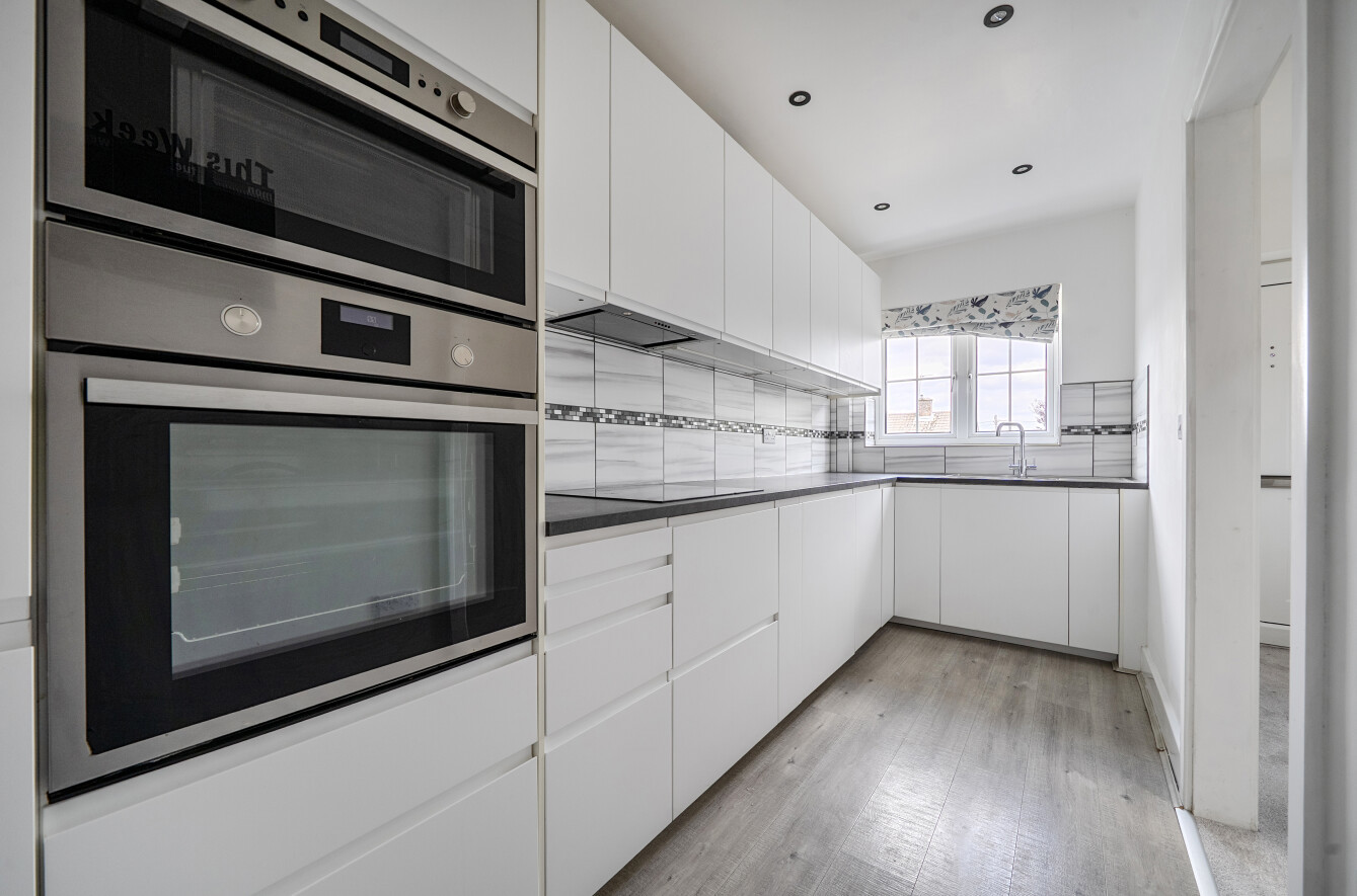 2 bedroom  semi-detached house for sale