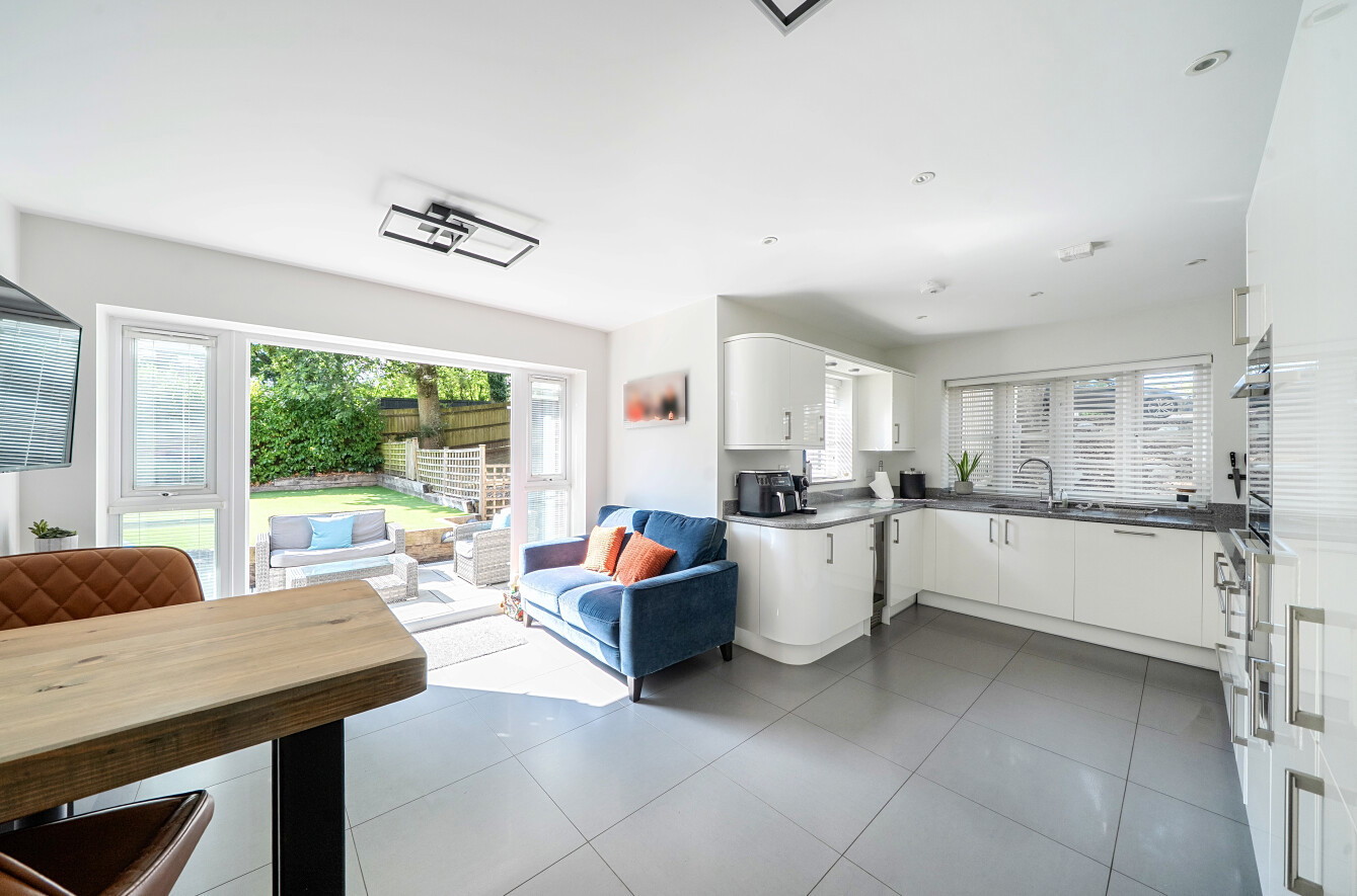 4 bedroom  detached house for sale