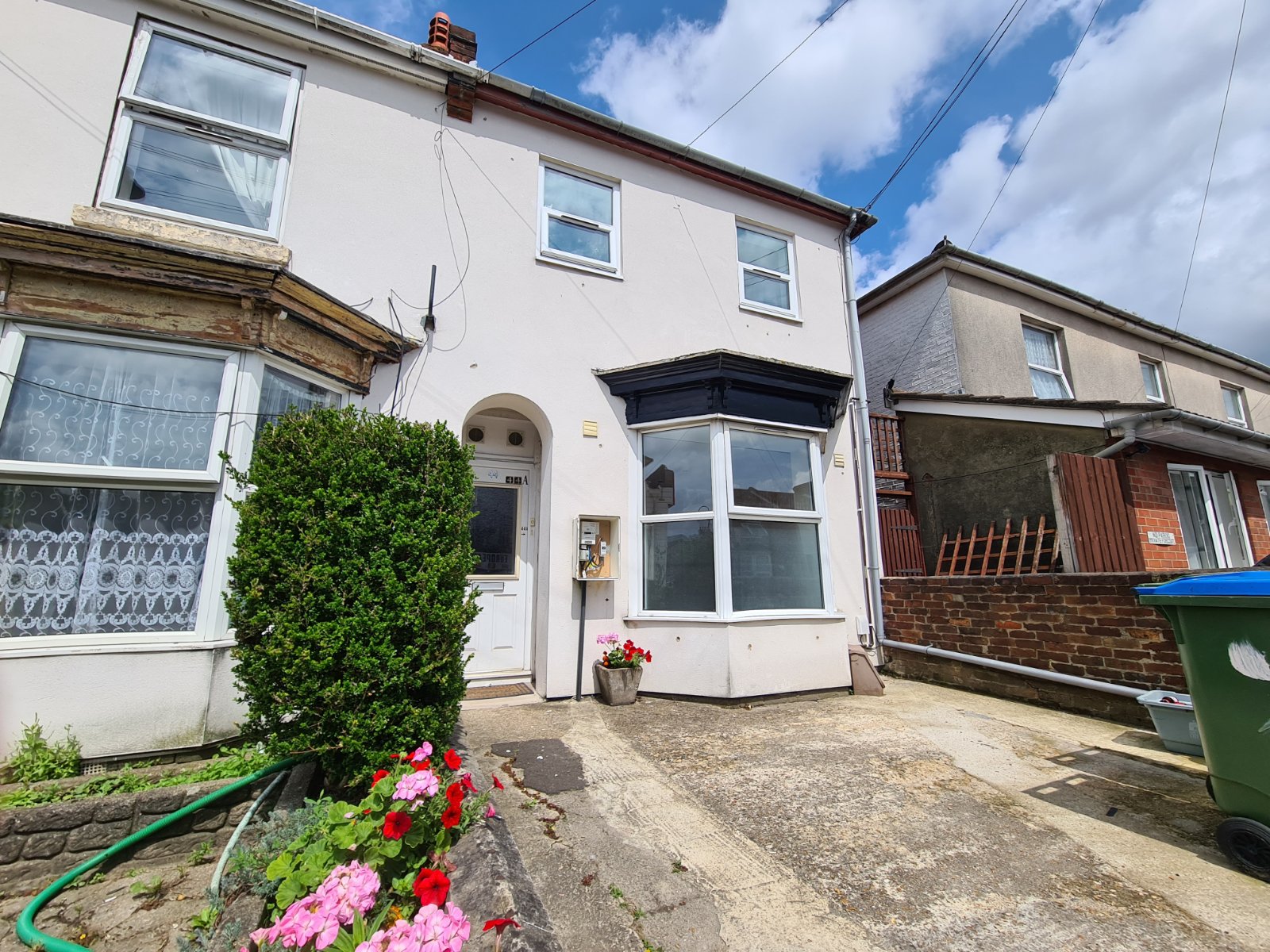 1 bedroom maisonette to rent