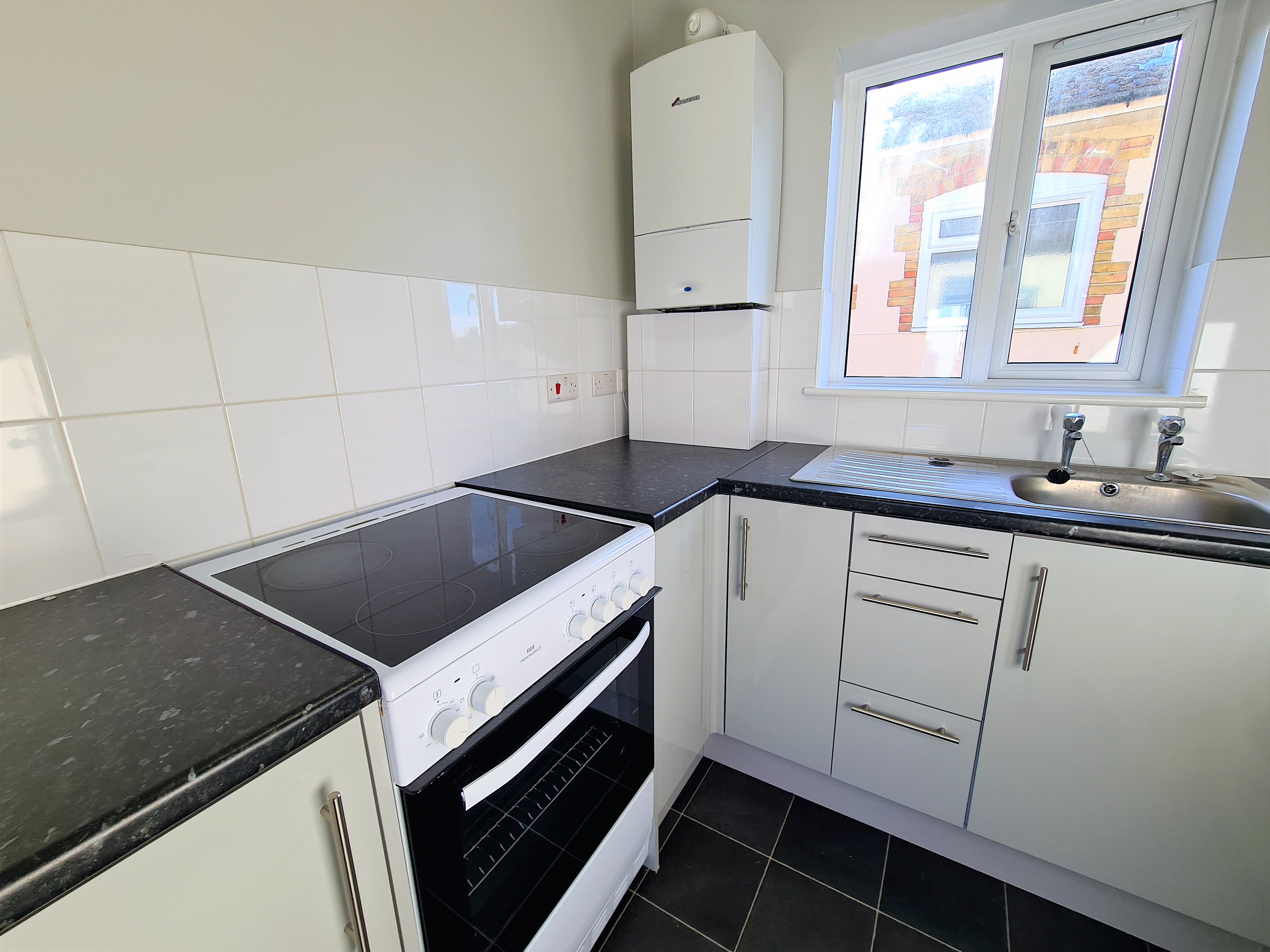 2 bedroom apartment to rent