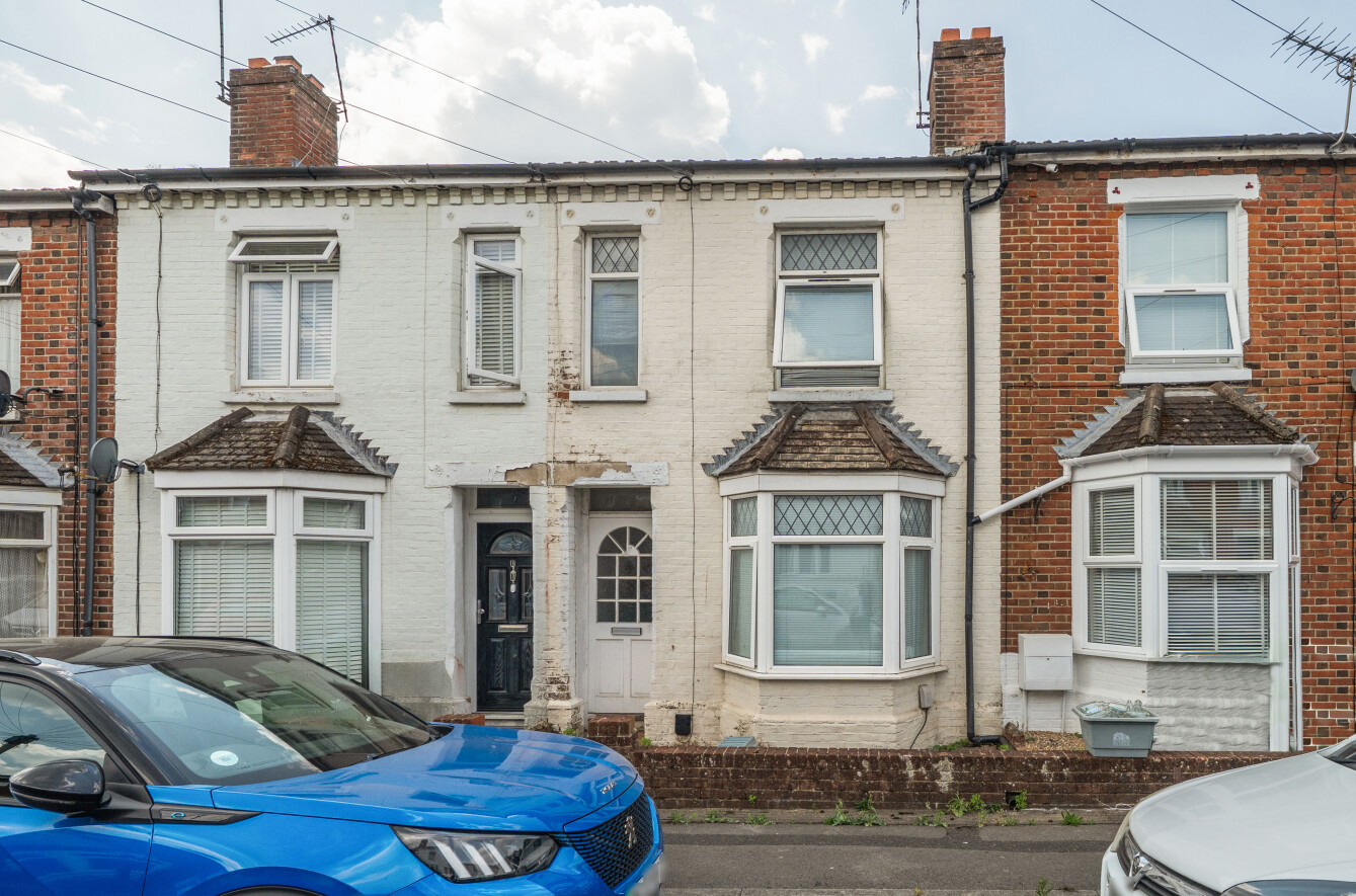 3 bedroom terraced house for sale