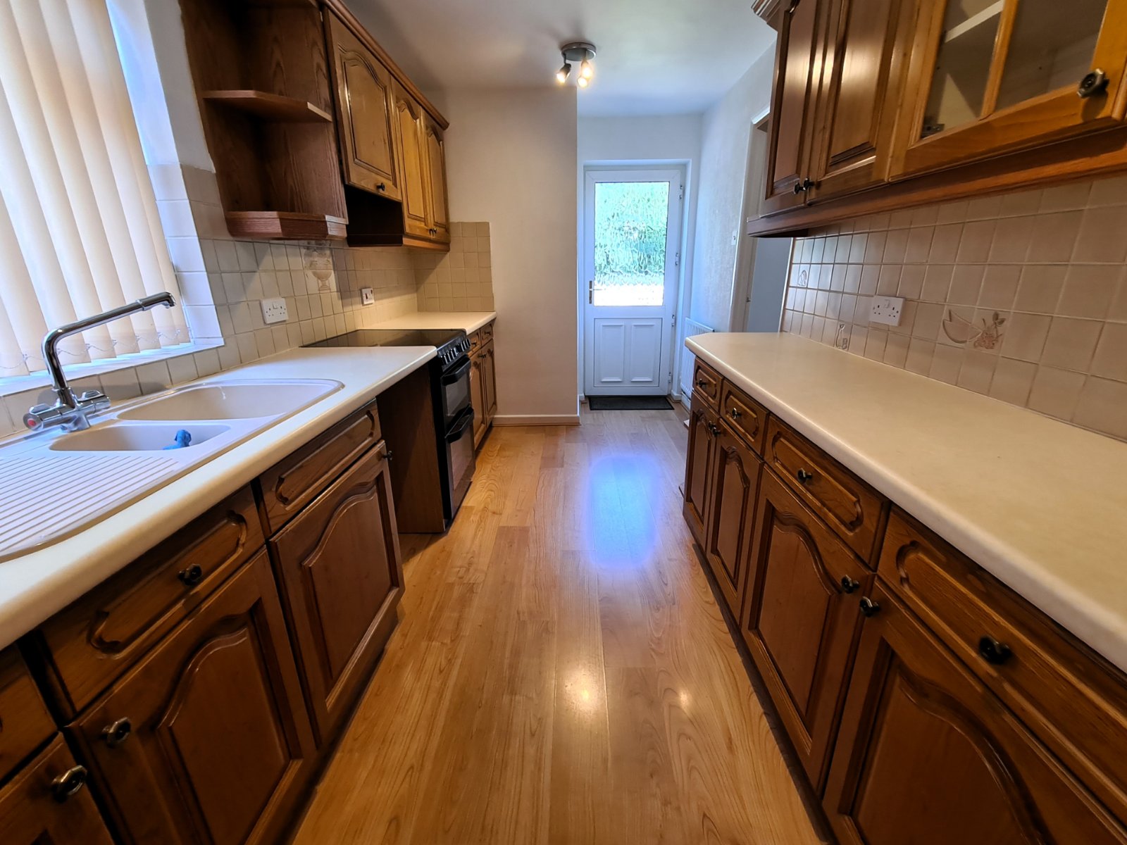 3 bedroom semi-detached house to rent