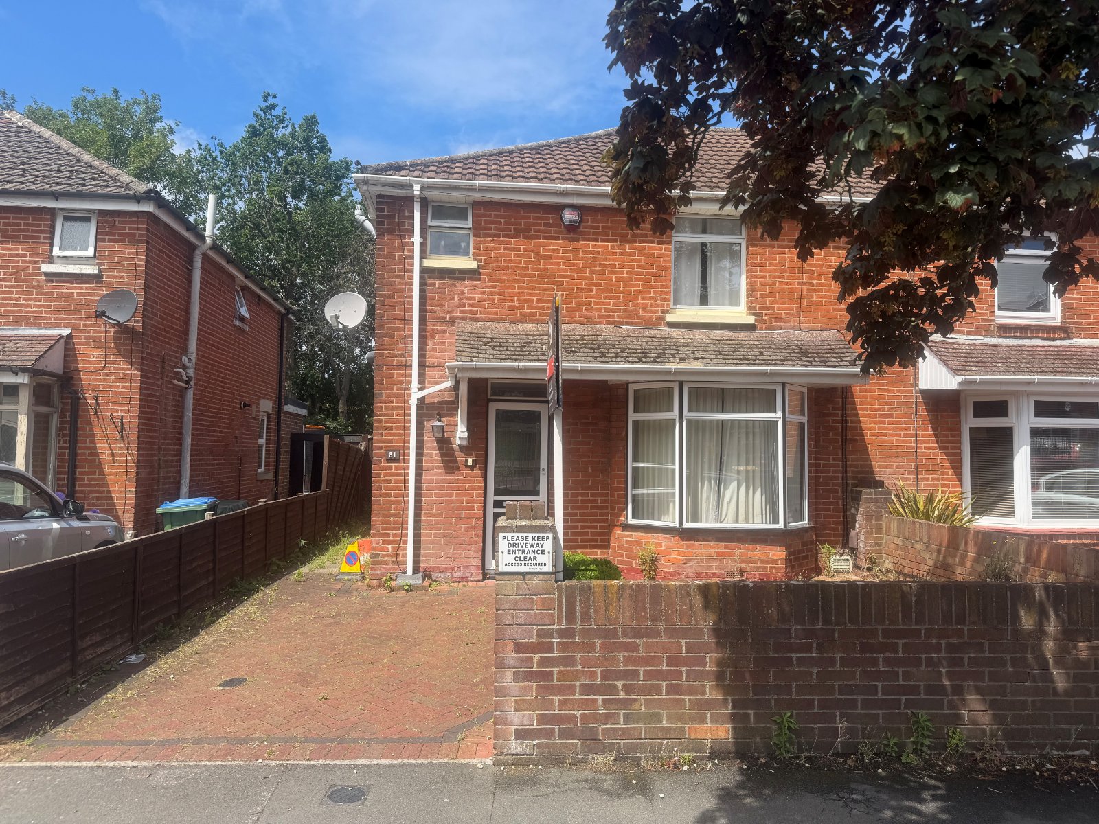 3 bedroom  semi-detached house to rent