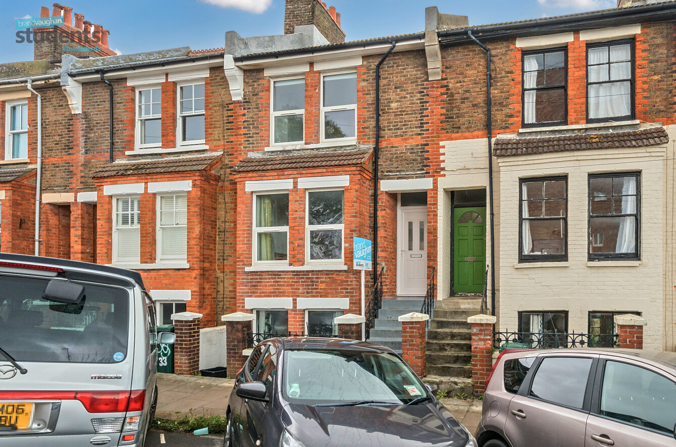 5 bedroom  terraced house to rent