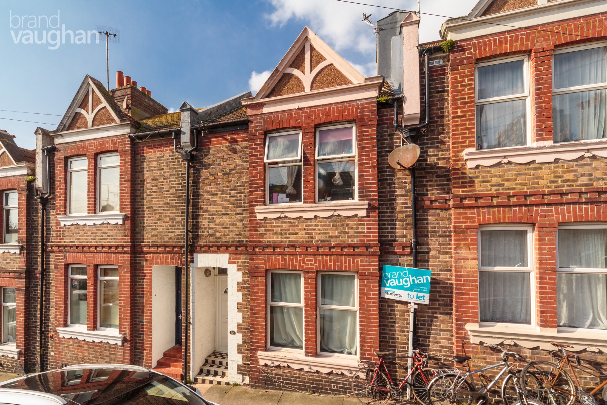 6 bedroom terraced house to rent