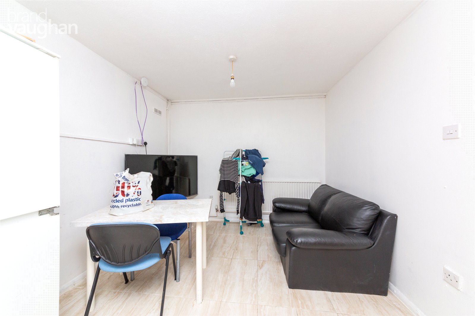 4 bedroom semi-detached house to rent