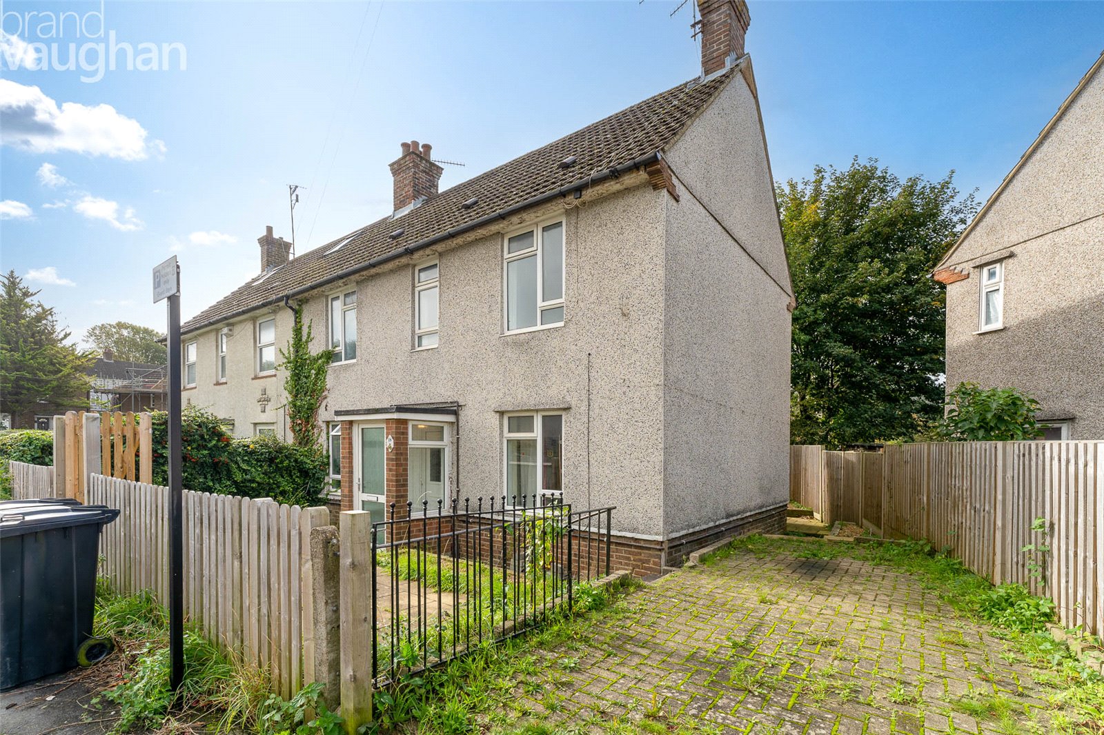 4 bedroom semi-detached house to rent