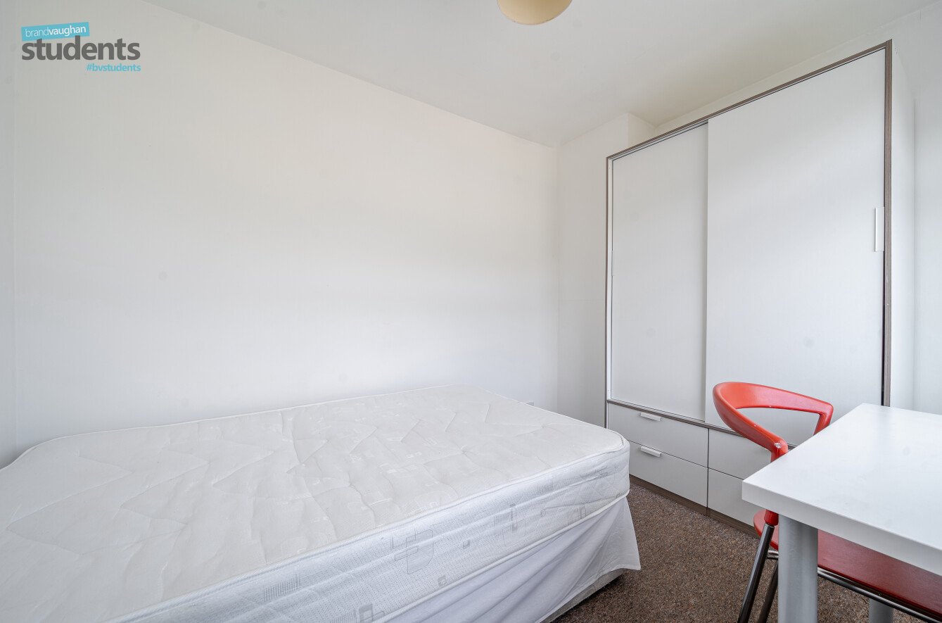 1 bedroom semi-detached sharedaccommodation to rent