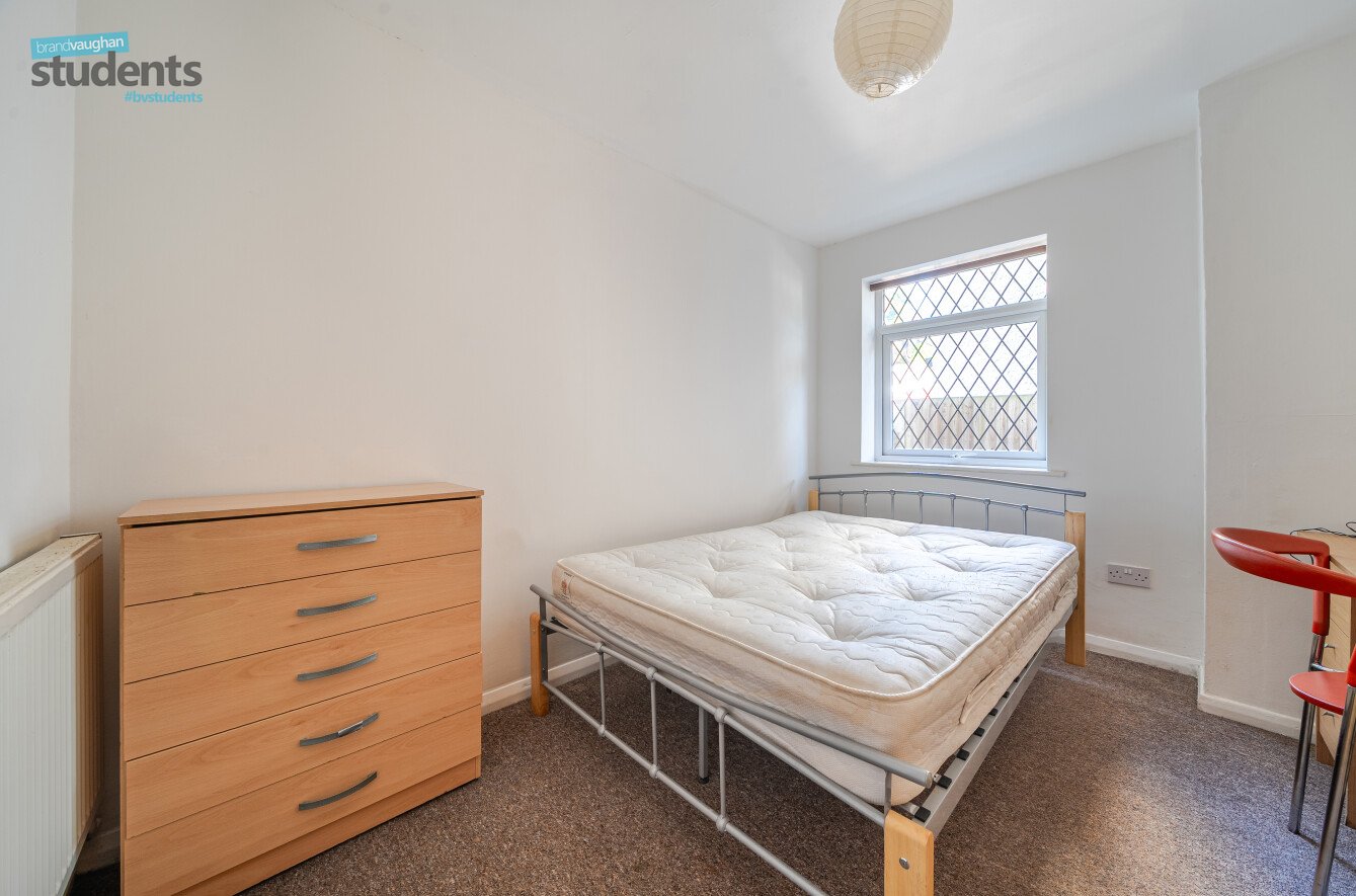 1 bedroom semi-detached sharedaccommodation to rent
