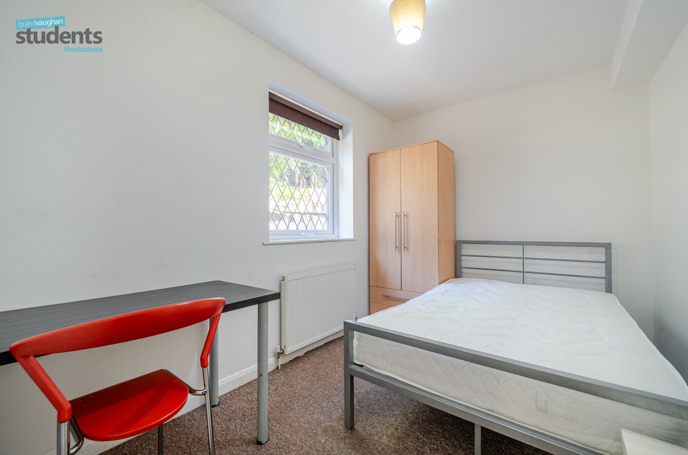 1 bedroom semi-detached sharedaccommodation to rent