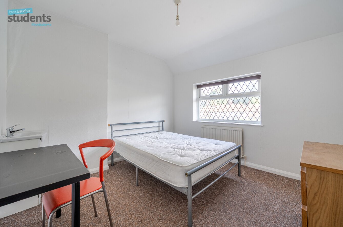 1 bedroom semi-detached sharedaccommodation to rent