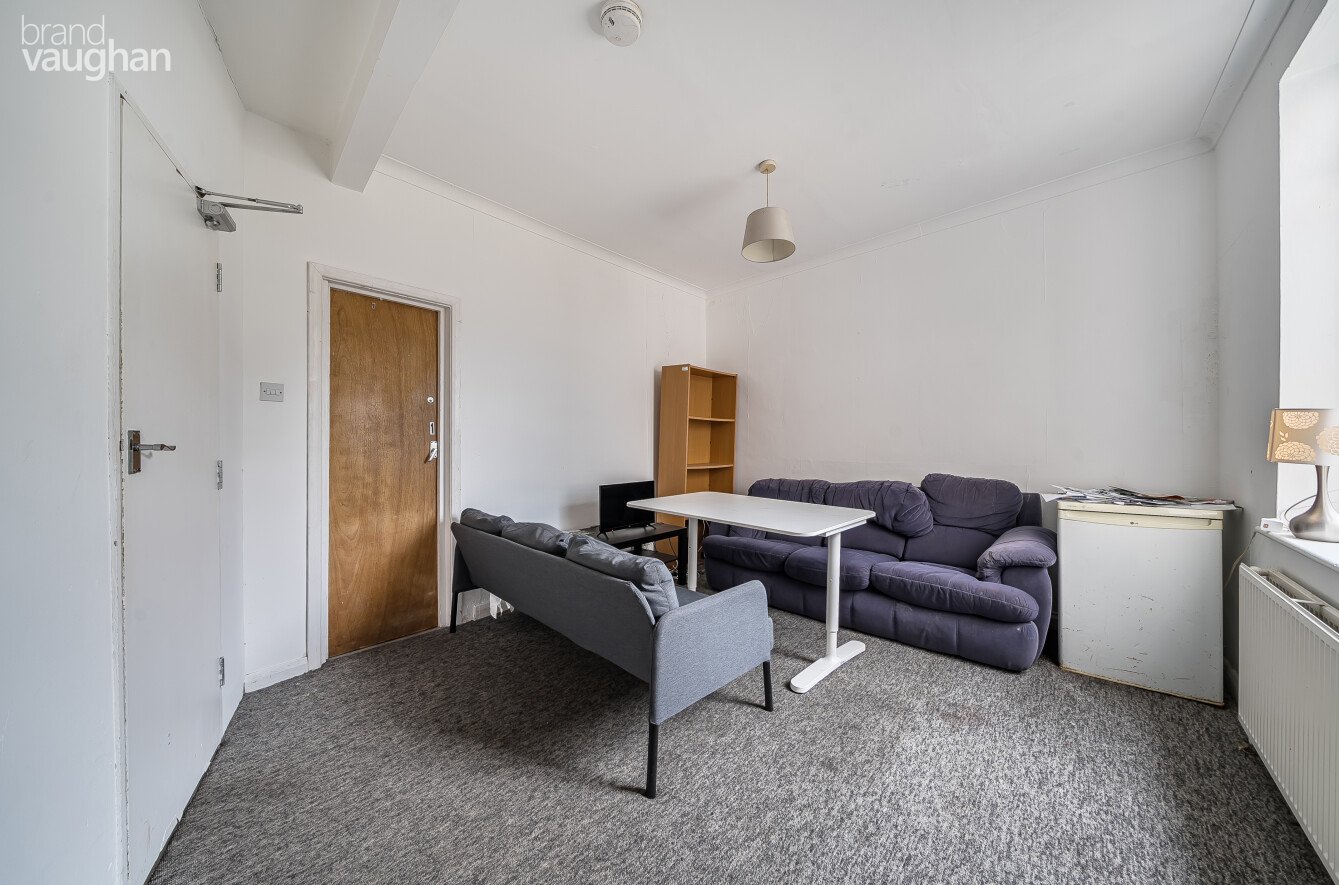 6 bedroom  terraced house to rent