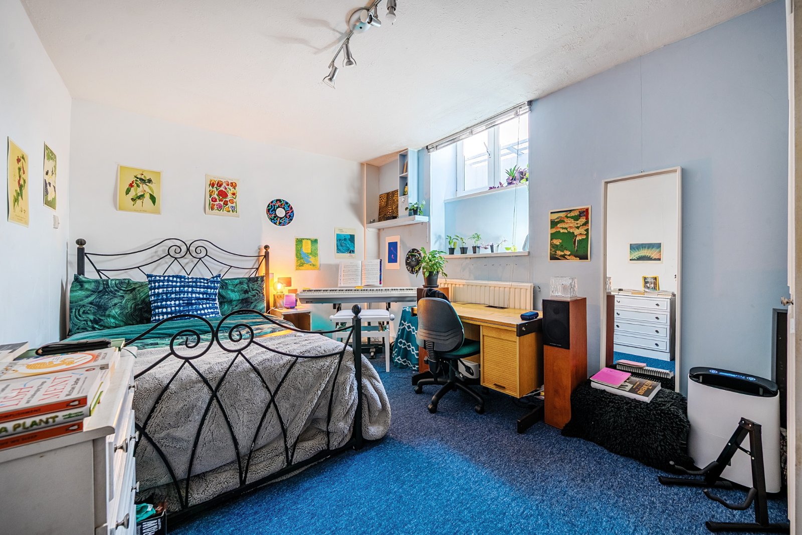 4 bedroom terraced house to rent