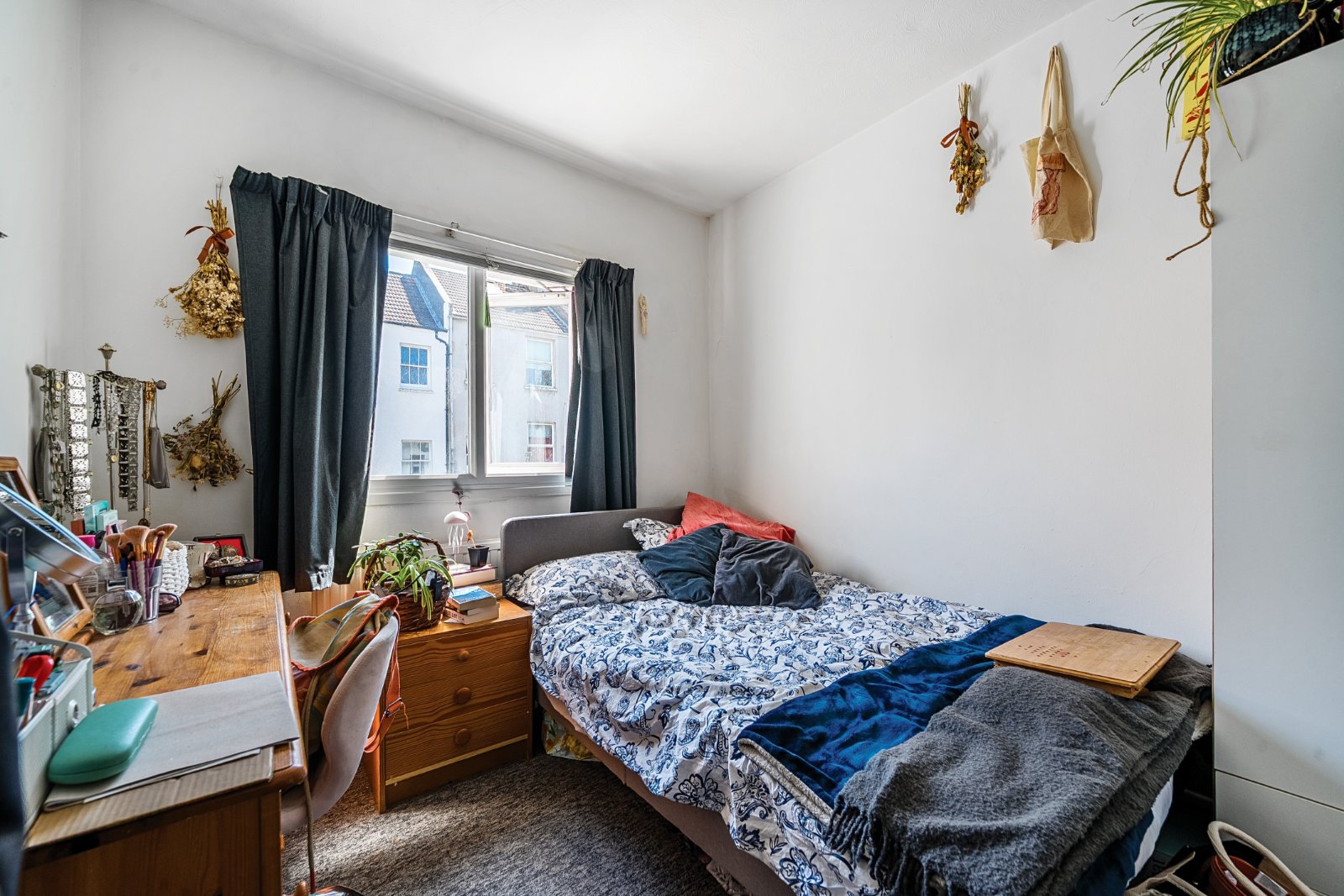 4 bedroom terraced house to rent