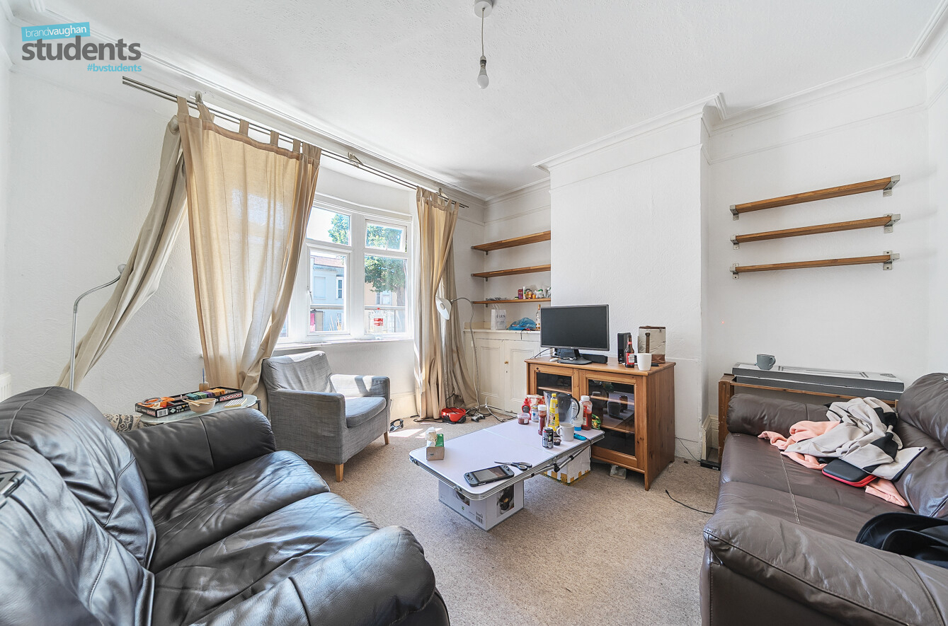 6 bedroom  terraced house to rent