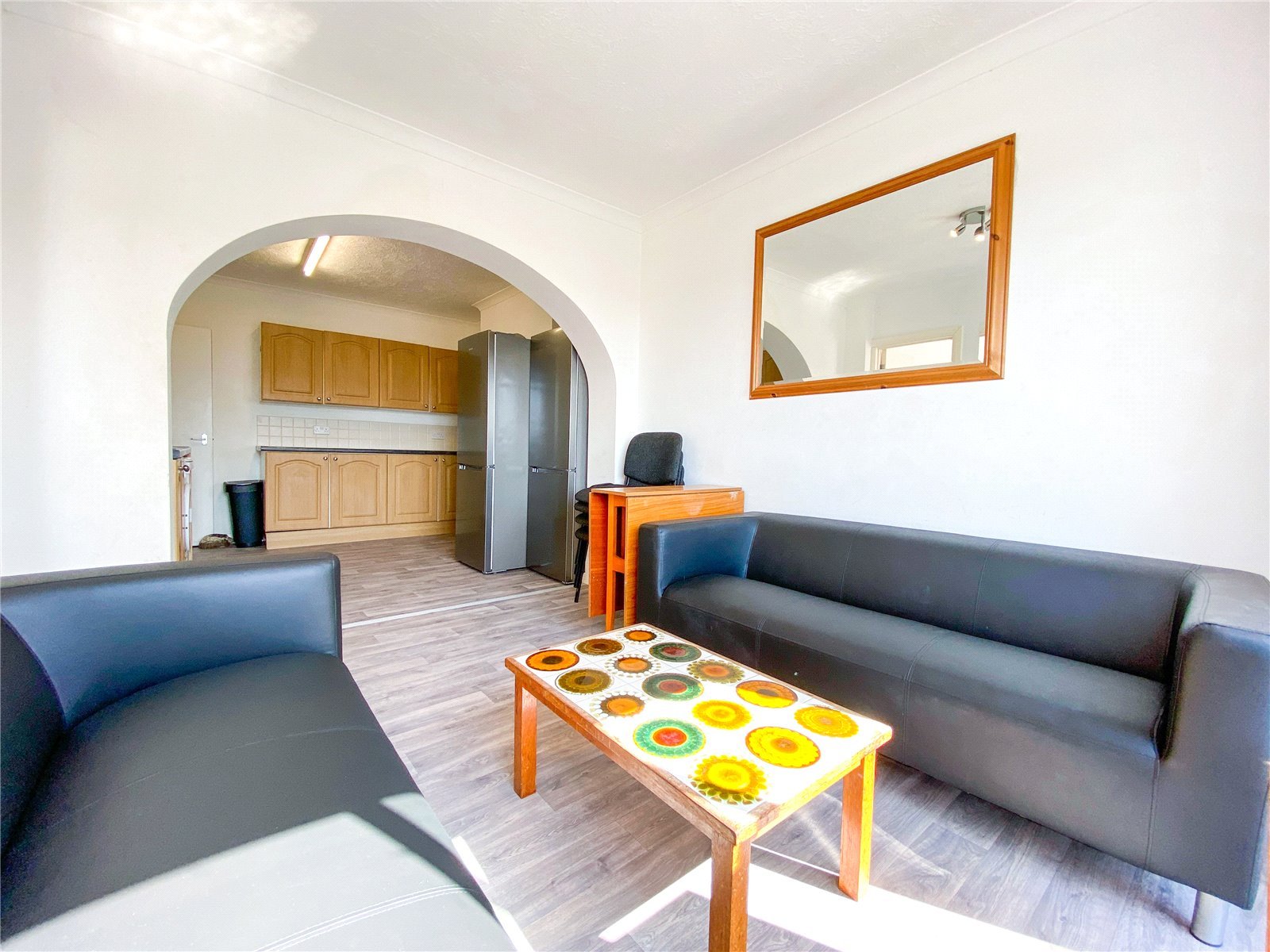 5 bedroom semi-detached house to rent