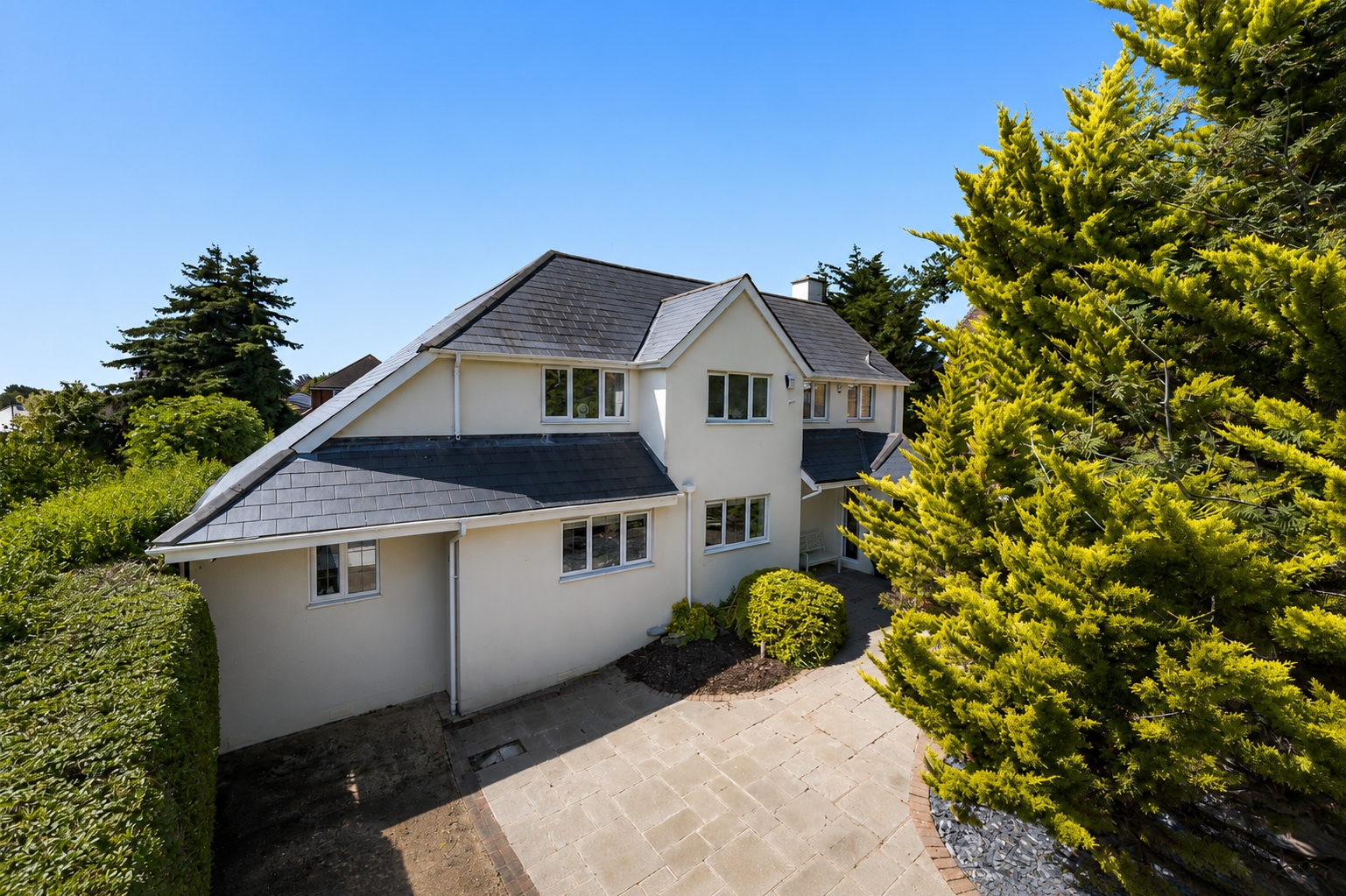 4 bedroom  detached house for sale