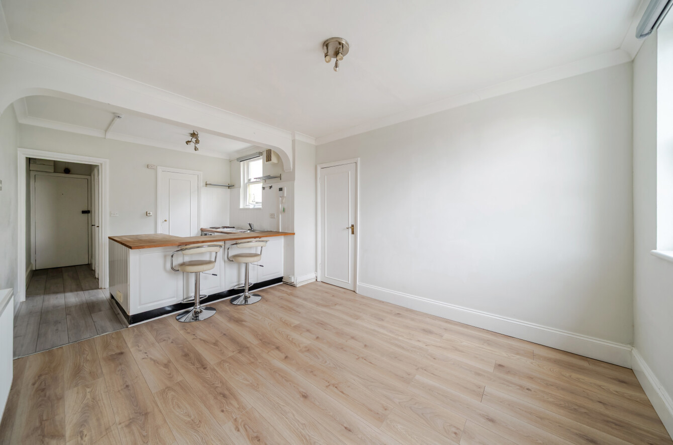 1 bedroom apartment for sale