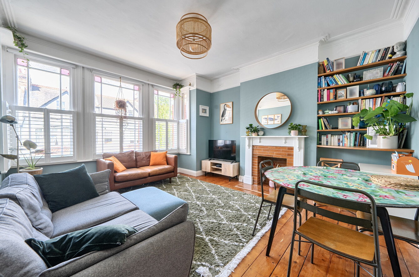 3 bedroom maisonette for sale