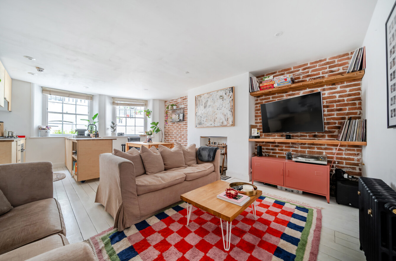 2 bedroom apartment for sale