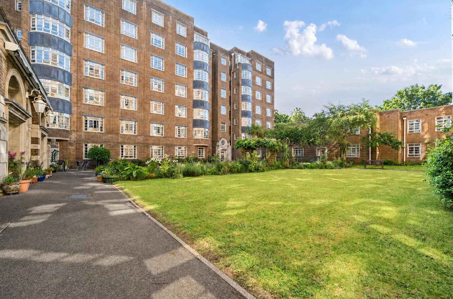 1 bedroom apartment for sale