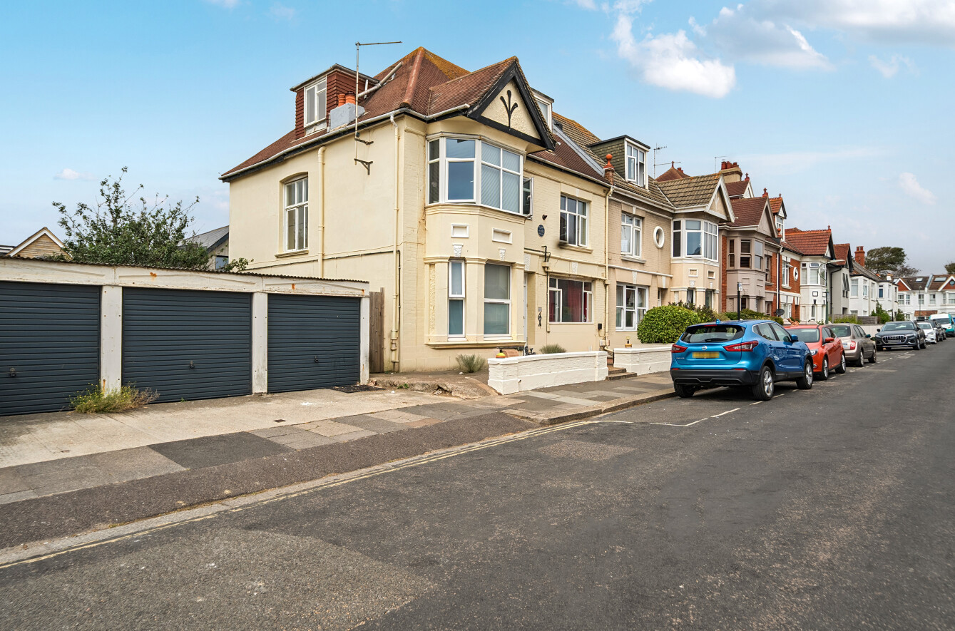 1 bedroom apartment for sale
