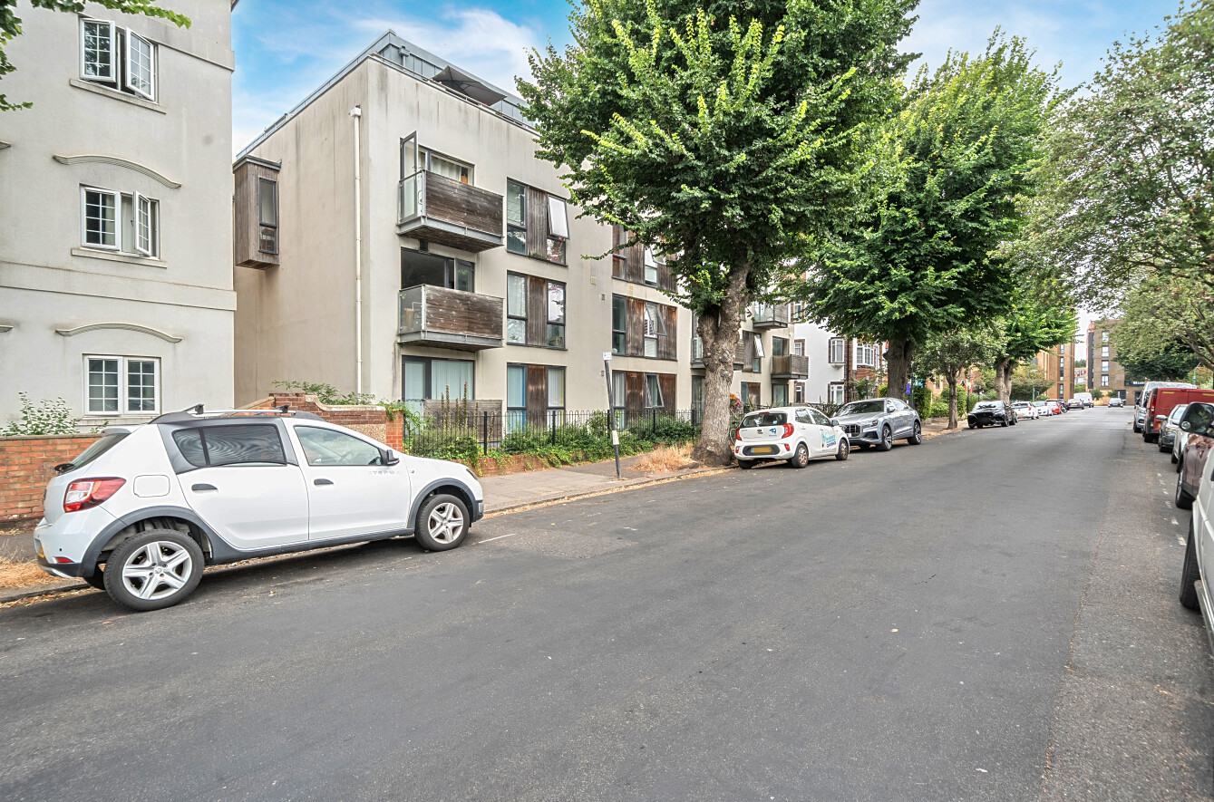 1 bedroom apartment for sale