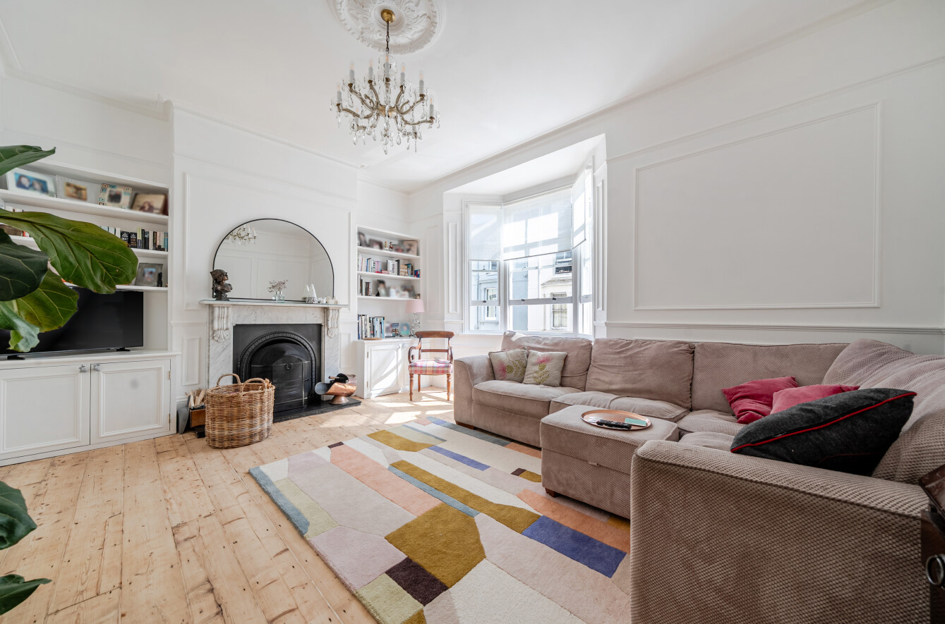 3 bedroom maisonette for sale