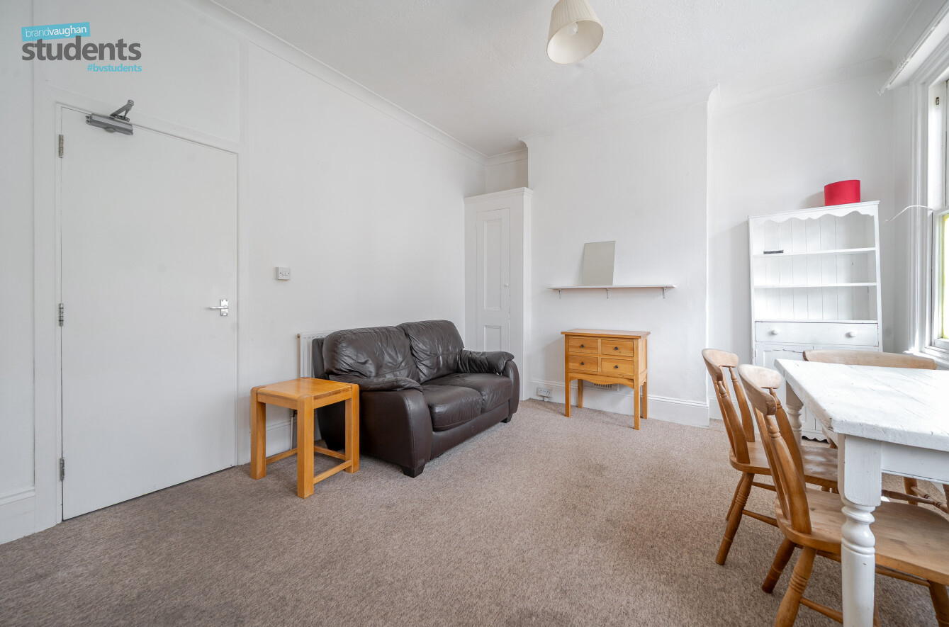 3 bedroom terraced maisonette to rent
