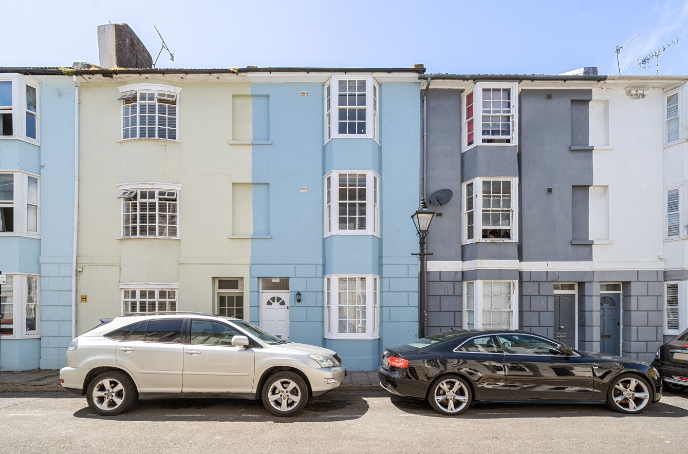 4 bedroom terraced house for sale