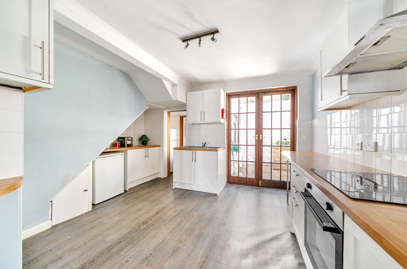 4 bedroom  terraced house for sale