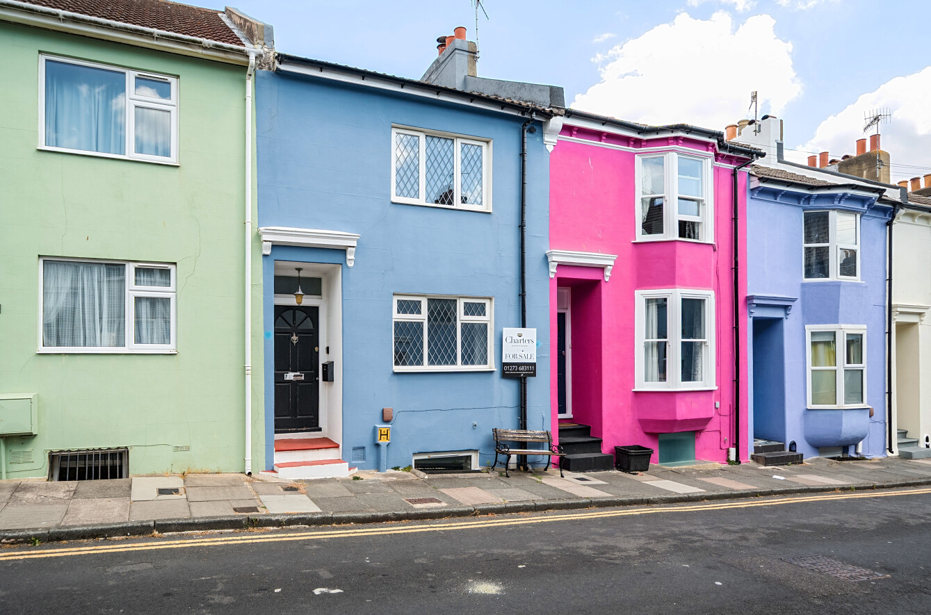 4 bedroom  terraced house for sale