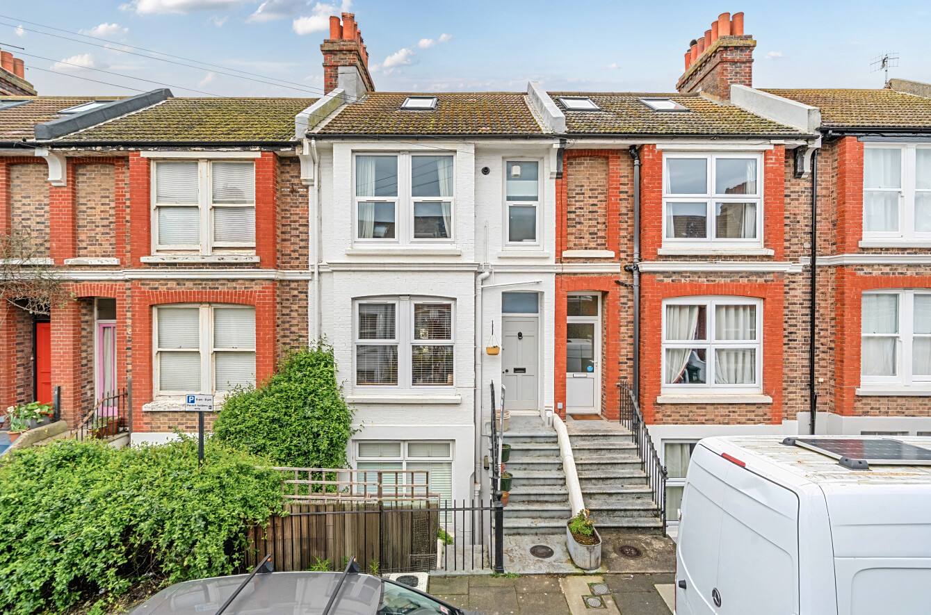 3 bedroom apartment for sale
