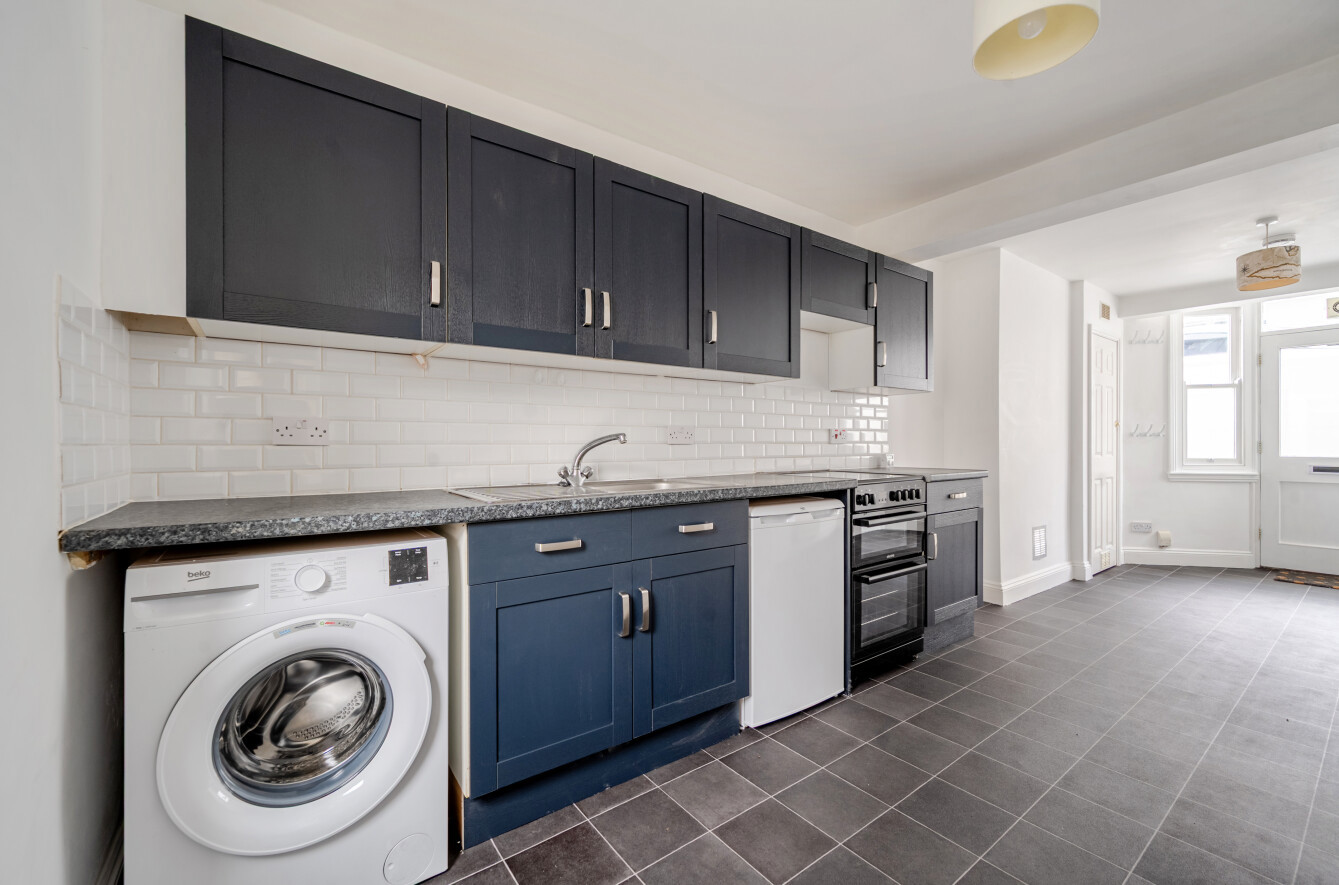 3 bedroom  terraced house to rent