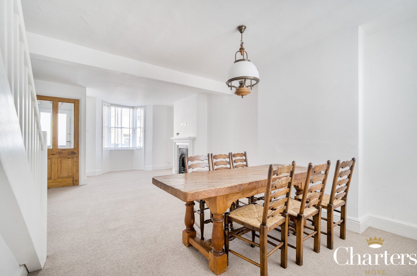4 bedroom terraced house to rent