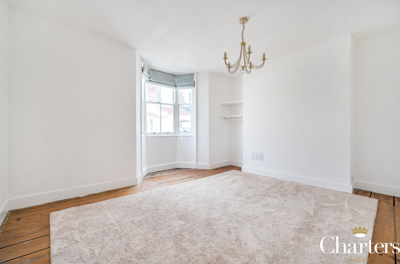 4 bedroom terraced house to rent