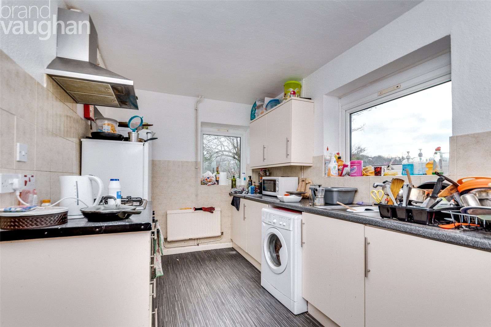 5 bedroom semi-detached house to rent