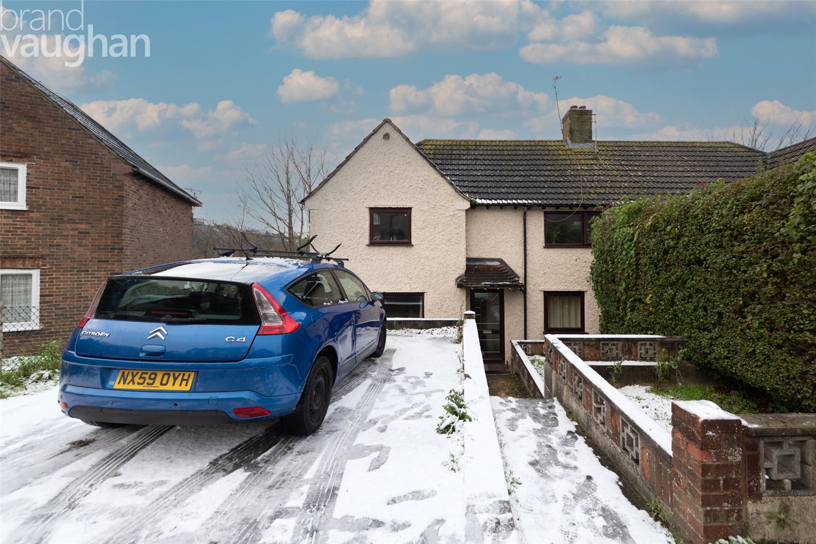 5 bedroom semi-detached house to rent