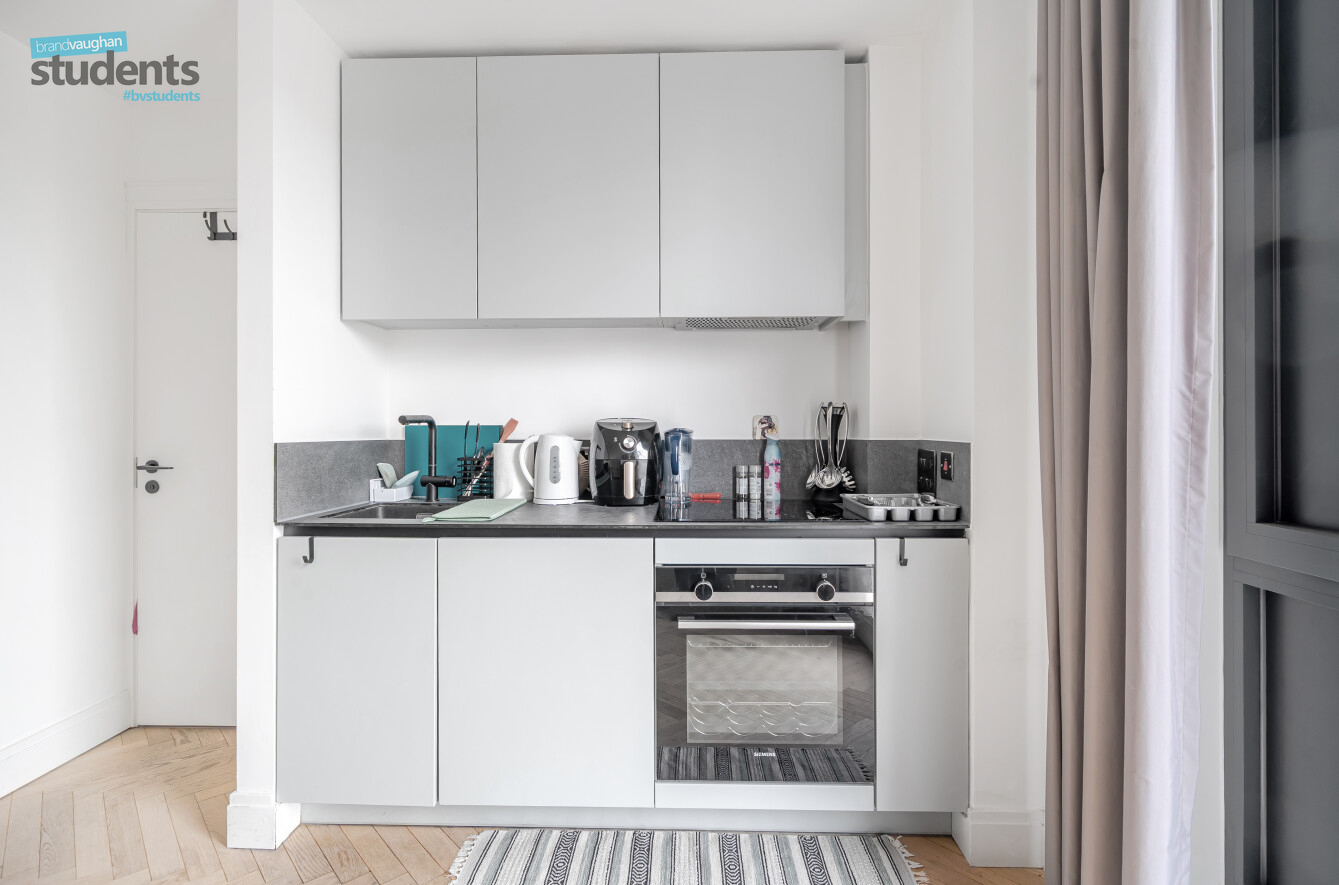 1 bedroom studio apartment to rent