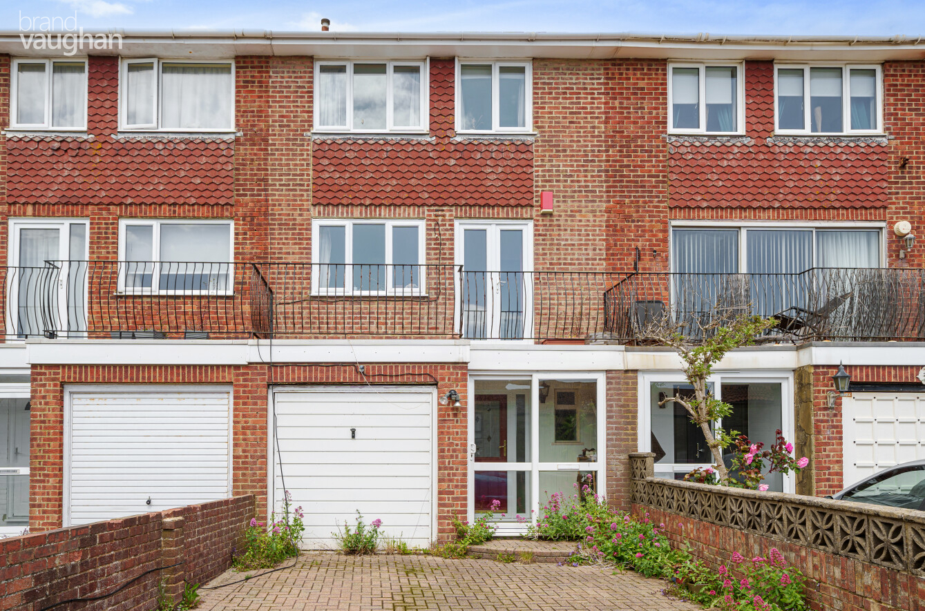 3 bedroom  terraced house to rent
