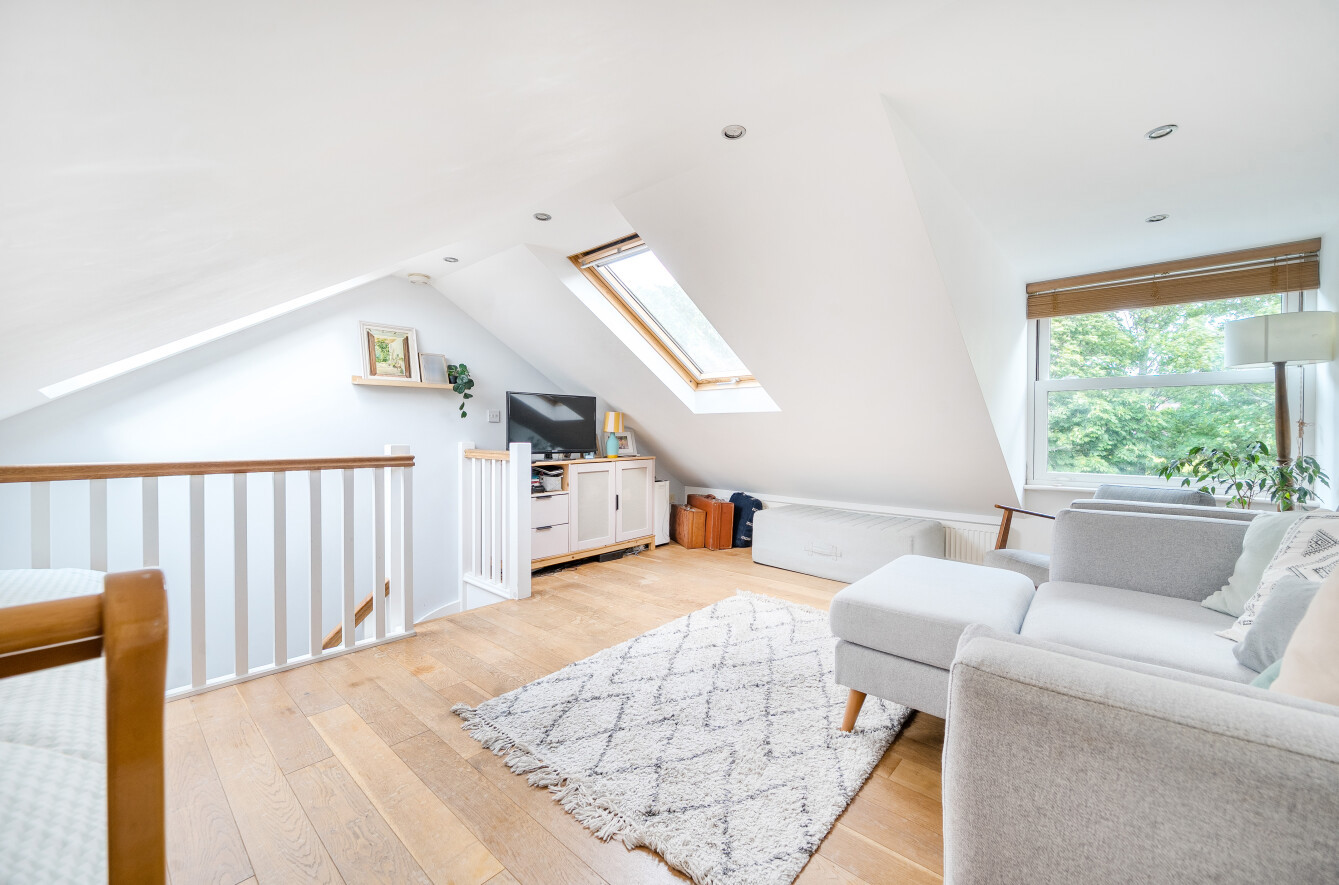 2 bedroom maisonette for sale