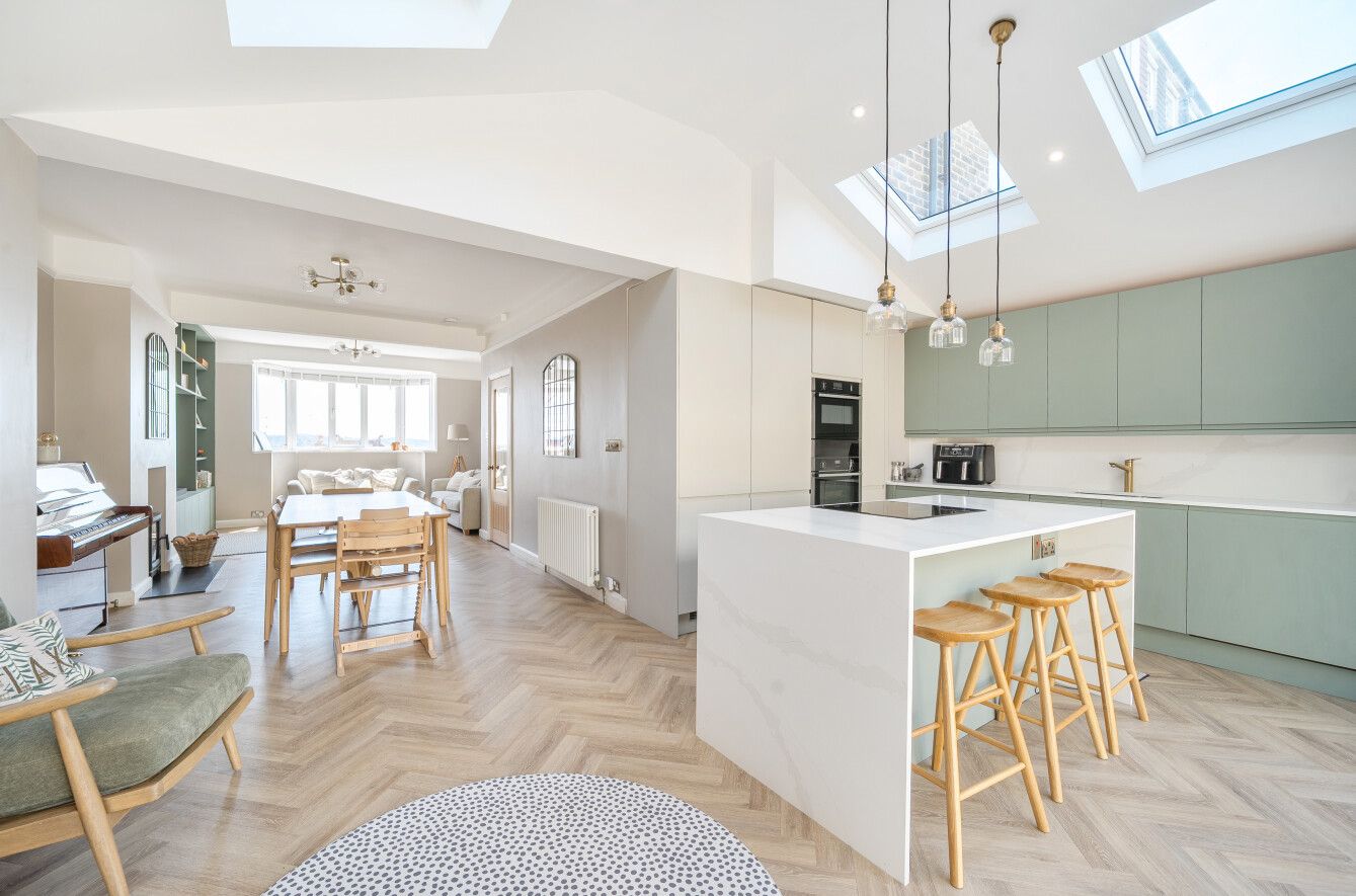 4 bedroom terraced house for sale